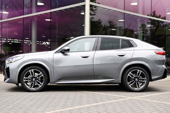 BMW iX2 eDrive20 M Sport