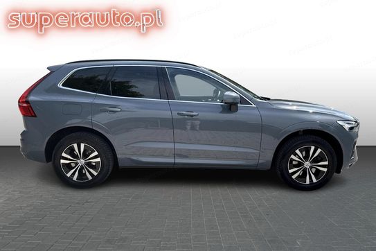 Volvo XC60 B5 B AWD Momentum Pro