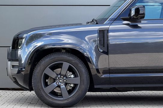 Land Rover Defender 110 D250 X-Dynamic AWD HSE