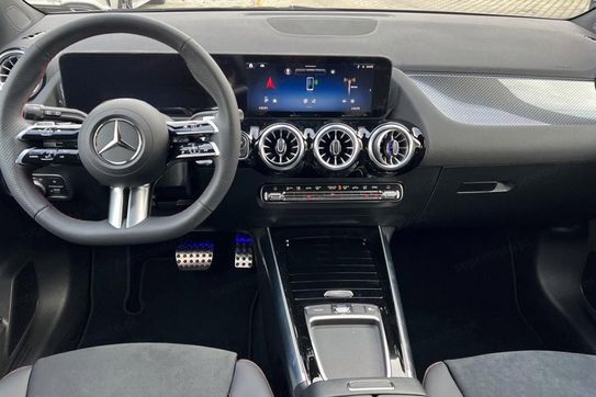 Mercedes GLA 200 AMG Line