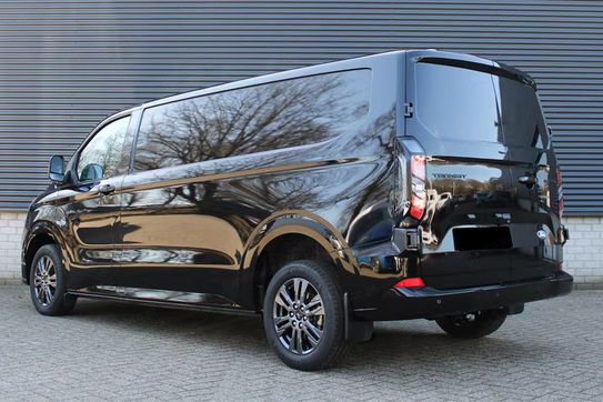 Ford Transit Custom 320 L2H1 Limited A8