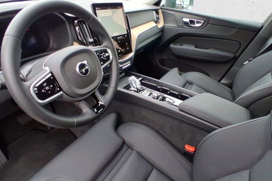 Volvo XC60 B5 B AWD Plus Bright aut