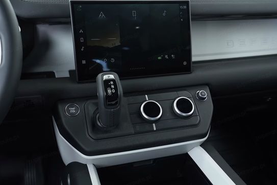 Land Rover Defender 110 3.0 D250 S