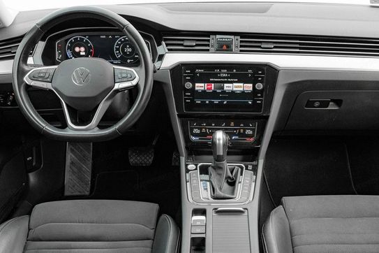 Volkswagen Passat 2.0 TSI Elegance DSG