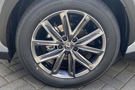 Lexus LBX Elegant 1.5 Hybrid