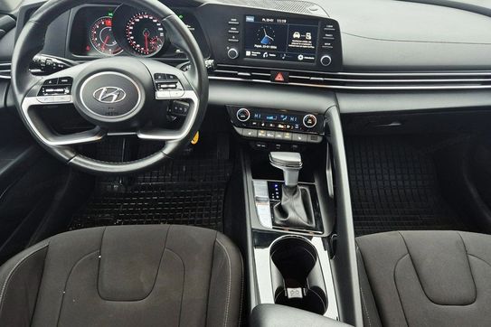 Hyundai Elantra 1.6 Smart DCT