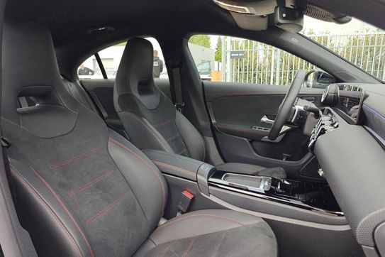 Mercedes CLA 200 AMG Line