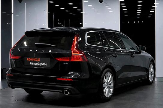 Volvo V60 B4 B Momentum Pro