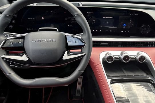 Omoda 9 1.5 Super Hybrid Exclusive AWD