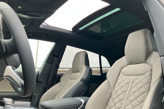 Audi Q8 TFSI e PHEV 360 kW Quattro Tiptronic