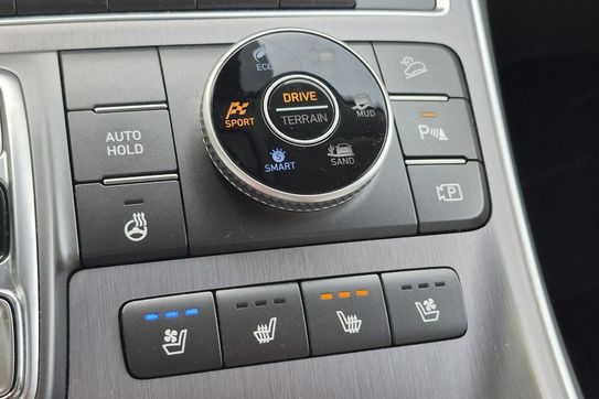 Hyundai Santa Fe 1.6 T-GDI HEV Platinum 4WD
