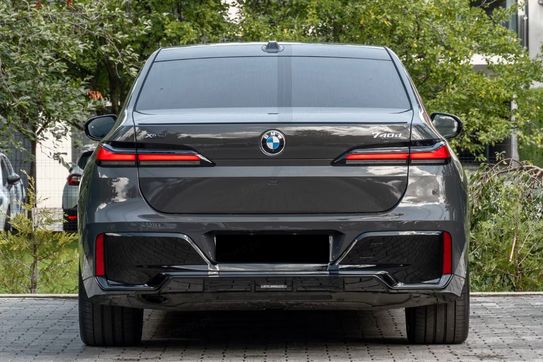 BMW Seria 7 740d xDrive M Sport