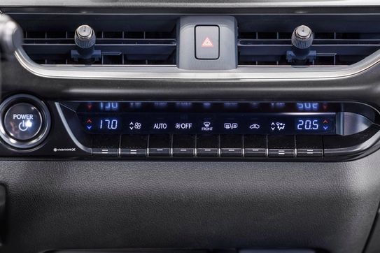 Lexus UX 300h Business