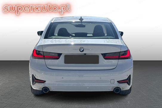 BMW Seria 3 318i