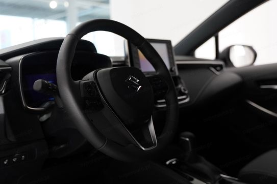 Suzuki Swace Elegance 1.8 Hybrid CVT