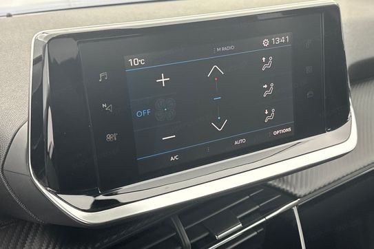 Peugeot 2008 Allure 1.2 PureTech EAT8