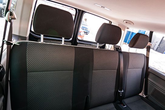 Volkswagen Caravelle T6.1 L2H1 AT