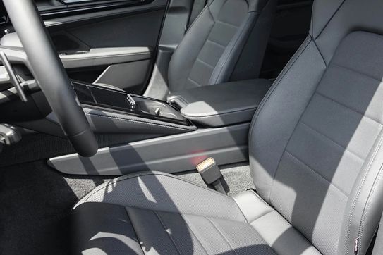 Porsche Panamera 4