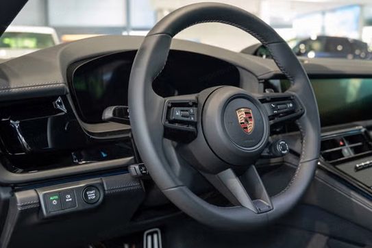 Porsche Panamera 4 E-Hybrid