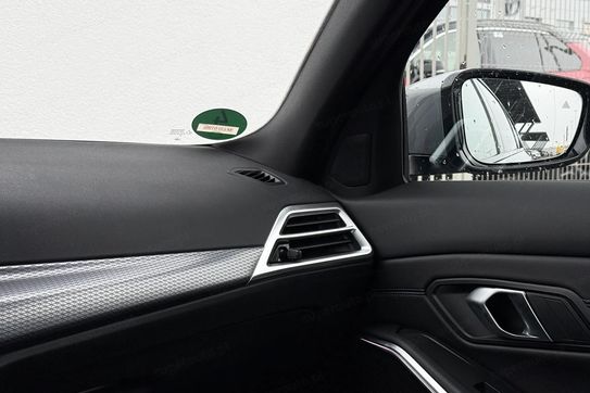 BMW Seria 3 330i xDrive M Sport