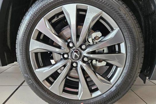 Lexus UX 300h F Sport Design 2.0 Hybrid Dynamic Force