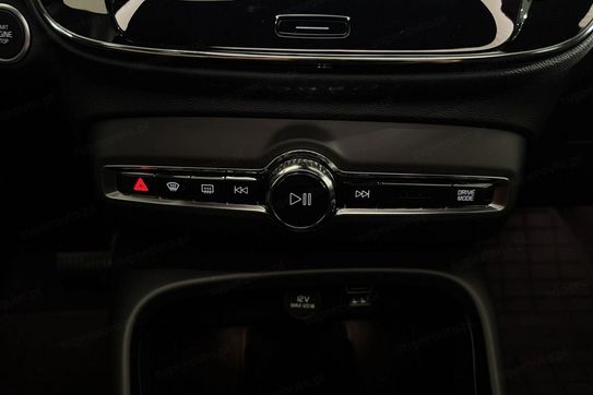 Volvo XC40 T5 Plug-In Hybrid Plus Dark