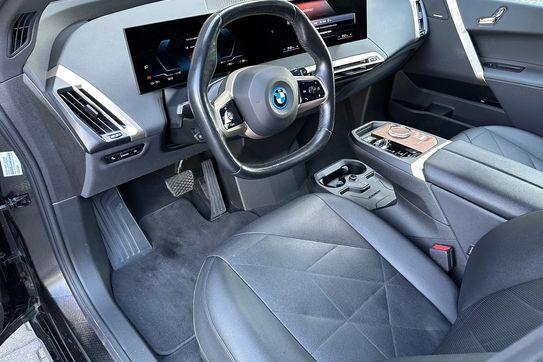 BMW iX xDrive40 76.6kWh Essence