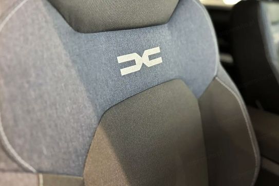Dacia Bigster Expression 1.8 Full Hybrid