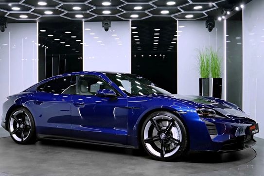 Porsche Taycan Turbo