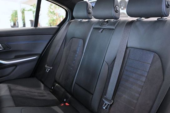 BMW Seria 3 318i M Sport aut
