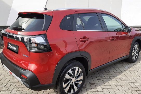 Suzuki S-Cross 1.4 SHVS Elegance 4WD