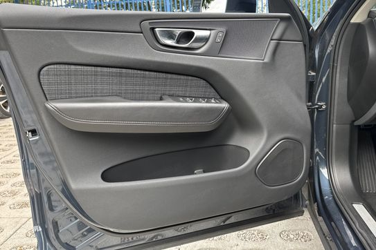 Volvo XC60 T6 Plug-In Hybrid AWD Core