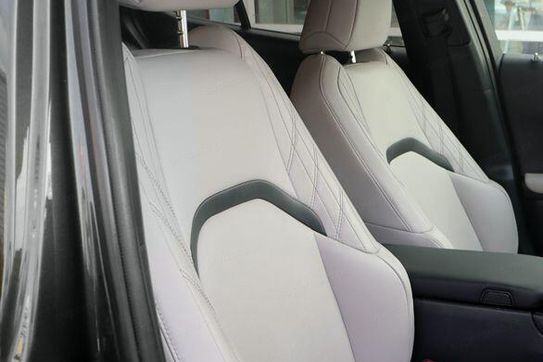 Lexus UX 300h F Sport Design Hybrid Dynamic Force