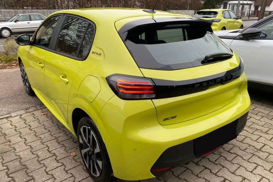 Peugeot 208 Style e-DCS6 1.2 mHEV