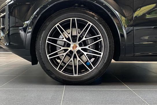 Porsche Cayenne Black Edition