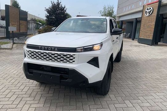 Toyota HiLux mHEV Double Cab Live 4x4 aut