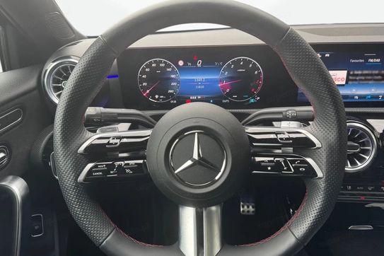 Mercedes Klasa A 220 4MATIC AMG Line