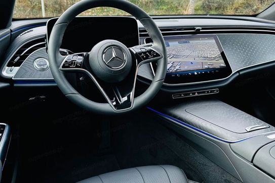 Mercedes Klasa E 300 de 4-Matic Exclusive
