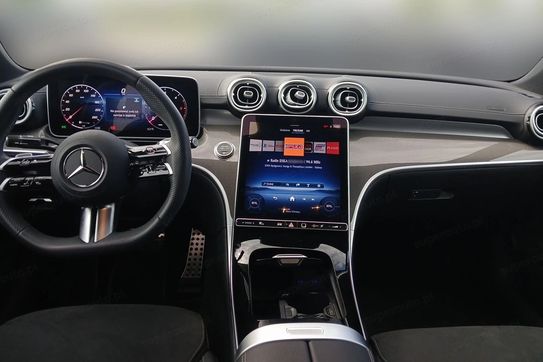 Mercedes Klasa C 220 d 4MATIC AMG Line