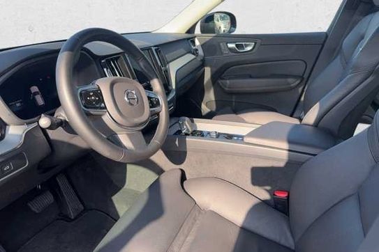 Volvo XC60 B5 B AWD Plus Dark