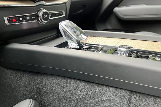 Volvo XC60 B5 B AWD Plus Dark