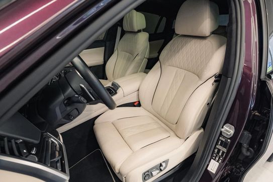 BMW X6 M50i xDrive