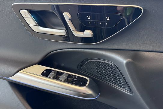 Mercedes Klasa E 200 4-Matic Avantgarde