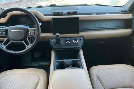 Land Rover Defender 110 3.0 D250 X-Dynamic HSE