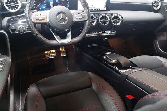 Mercedes Klasa A 250 e AMG Line
