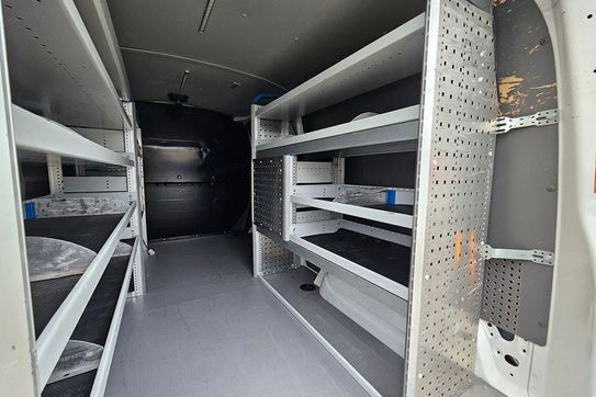 Volkswagen Transporter TDI L2H1 Zabudowa Warsztatowa