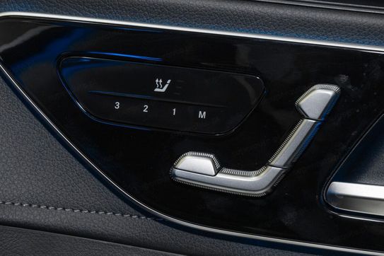 Mercedes EQE 350 4-Matic Electric Art