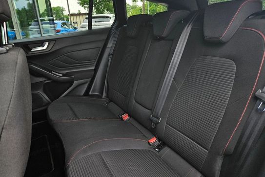 Ford Focus 1.0 EcoBoost mHEV ST-Line X