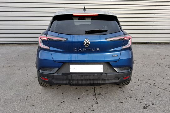 Renault Captur Techno 1.8 E-Tech Full Hybrid AT