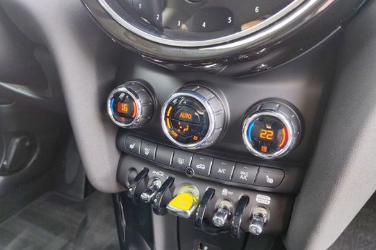 Mini Mini Cooper SE Classic Trim